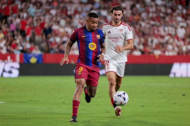 Sevilla FC v FC Barcelona, Barca - LaLiga EA Sports 2026 27 Gabriel Jesus of FC Barcelona controls the ball during the La Liga EA Sports match between Sevilla FC and FC Barcelona at Ramon Sanchez Pizjuan in Seville, Spain, on September 19, 2026. Seville Spain  Copyright: xJosexLuisxContrerasx originalFilename:joseluiscontreras-sevillaf260919_npKu4.jpg