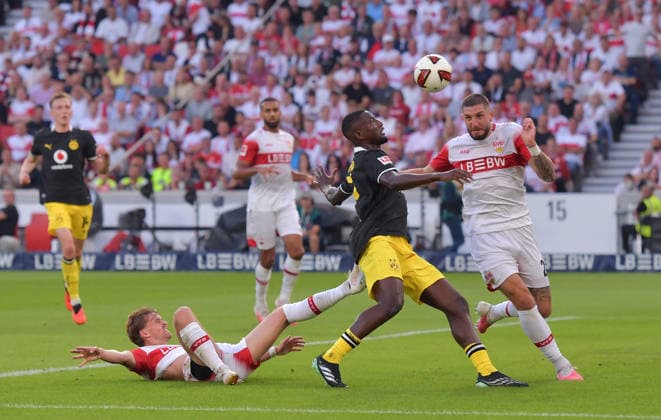 September 19, 2026, xblx, Soccer, Bundesliga 1, VfB Stuttgart vs. Borussia Dortmund, Maximilian Beier (Borussia Dortmund), Maximilian Mittelstaedt, VfB Stuttgart, Josha Vagnoman, VfB Stuttgart, Serhou Guirassy, Borussia Dortmund, Jeff Chabot, VfB Stuttgart. DFL and DFB regulations prohibit any use of photographs as image sequences and or quasi-video. Stuttgart