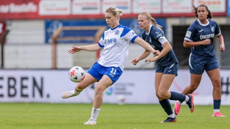 From left: Lotte Masseling (SV Meppen), 11, and Milena Fischer (SC Sand), 6, in a one-on-one battle, duel, dynamic moment, action, game scene, DFB REGULATIONS PROHIBIT ANY USE OF PHOTOGRAPHS AS IMAGE SEQUENCES AND OR VIDEO-LIKE PHOTO SERIES DFB REGULATIONS PROHIBIT ANY USE OF PHOTOGRAPHS AS IMAGE SEQUENCES AND OR QUASI-VIDEO, September 20, 2026, Meppen, Germany, soccer, Women’s Bundesliga 2, SV Meppen vs. SC Sand xobx
