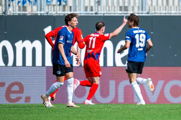 September 20, 2026 Soccer, 2026–2027, 2. Bundesliga, Matchday 6, DSC Arminia Bielefeld 1 FC Heidenheim Jannik Rochelt Bielefeld after Budu Zivzivadze’s goal to tie the game at 1–1 Heidenheim DFL REGULATIONS PROHIBIT ANY USE OF PHOTOGRAPHS AS IMAGE SEQUENCES AND OR QUASI-VIDEO