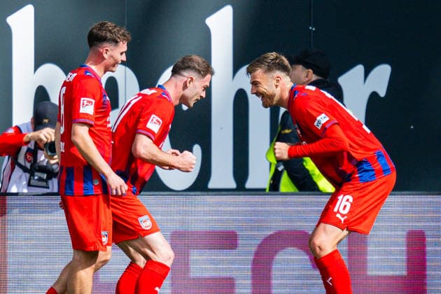 September 20, 2026 Soccer, 2026–2027, 2. Bundesliga, Matchday 6, DSC Arminia Bielefeld 1 FC Heidenheim Referee R. Budu Zivzivadze Heidenheim celebrates after scoring the 1–1 equalizer with Julian Niehues Heidenheim DFL REGULATIONS PROHIBIT ANY USE OF PHOTOGRAPHS AS IMAGE SEQUENCES AND OR QUASI-VVIDEO