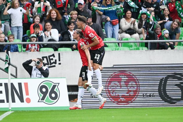 2. Bundesliga: Hannover 96 vs. VfL Bochum on September 20, 2026, at the HDI Arena in Hannover—celebrations, goal celebrations, goal scorers, goal scorer Stefan Teitur Thordarson; Hannover celebrates after his goal to make it 1–0, with Franz Roggow; Hannover MT