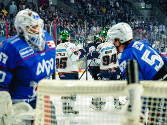 September 20, 2026, xwppx, Penny DEL Ice Hockey, Adler Mannheim vs. Eisbären Berlin; left: Celebration after Eisbären Berlin s 0-1 win
