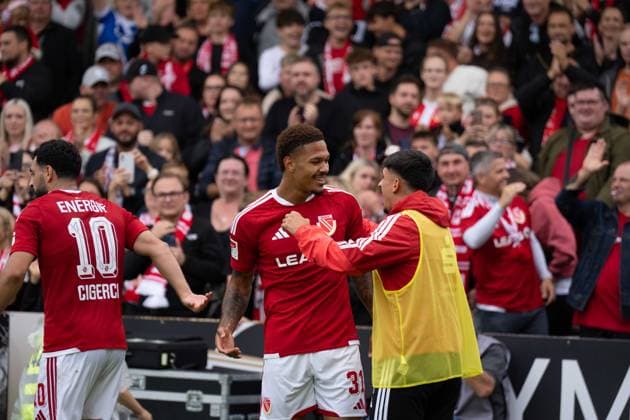 September 20, 2026: Energie Cottbus vs. FC St. Pauli, Matchday 6 of the 2. Bundesliga at the LEAG Energie Stadium—Justin Butler of Energie Cottbus celebrates his goal, making the score 1–0 for Energie Cottbus. IMPORTANT NOTICE: In accordance with the regulations of the DFL and the DFB, it is prohibited to use or allow the use of photographs taken in the stadium and or during the game in the form of sequential images and or video-like photo sequences Copyright: xJamesxZabelx