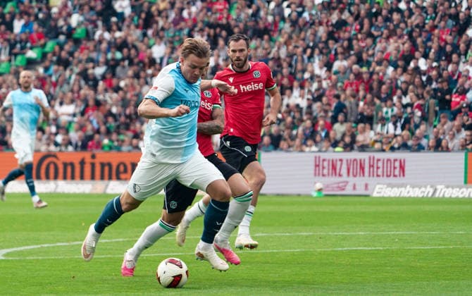 Germany Soccer 2. Bundesliga 2026–2027, Matchday 6: Hannover 96 vs. VfL Bochum at Heinz von Heiden Arena Stadium in Hannover; scoring chance by Christian Rasmussen of VfL Bochum, 7 Copyright: xAymanxAlahmedx