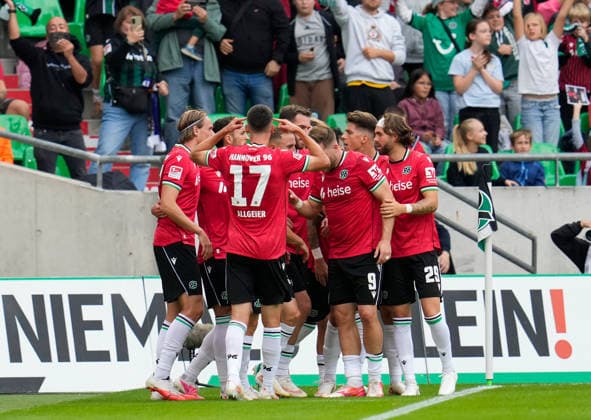 Hannover 96 players celebrate together after scoring a goal GER, Hannover 96 vs. VfL Bochum 1848, 2. Bundesliga, Matchday 6, 2026–27 season, Heinz von Heiden Arena, Hannover, September 20, 2026 DFL REGULATIONS PROHIBIT ANY USE OF PHOTOGRAPHS AS IMAGE SEQUENCES AND OR QUASI-VIDEO Hannover 96 vs. VfL Bochum 1848, 2. Bundesliga, Matchday 6, 2026–27 Season, September 20, 2026, Hannover Copyright: xEibner-Pressefoto ScottxColemanx EP_SCN
