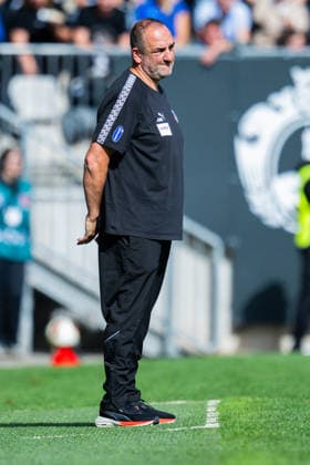 September 20, 2026 Soccer, 2026–2027, 2. Bundesliga, Matchday 6, DSC Arminia Bielefeld 1 FC Heidenheim Frank Schmidt, Heidenheim Coach DFL REGULATIONS PROHIBIT ANY USE OF PHOTOGRAPHS AS IMAGE SEQUENCES AND OR QUASI-VIDEO