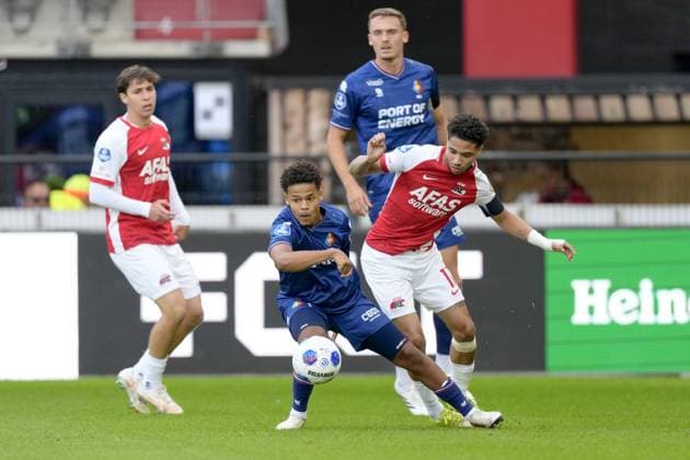 ALKMAAR , 20-09-2026 , AFAS Stadion , season 2026 2027 , Dutch Eredivisie football , match between AZ and Telstar , Picture shows AZ player Ro-Zangelo Daal , Telstar player Gerald Alders AZ - Telstar  x207316596x Copyright: