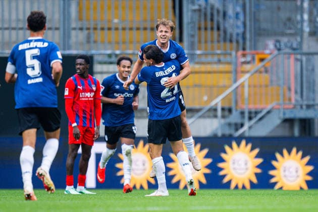 September 20, 2026 Soccer, 2026–2027, 2. Bundesliga, Matchday 6, DSC Arminia Bielefeld 1 FC Heidenheim R Felix Hagmann Bielefeld celebrates after scoring the goal that tied the game at 2–2 with 2R Stefano Russo Bielefeld DFL REGULATIONS PROHIBIT ANY USE OF PHOTOGRAPHS AS IMAGE SEQUENCES AND OR QUASI-VIDEO