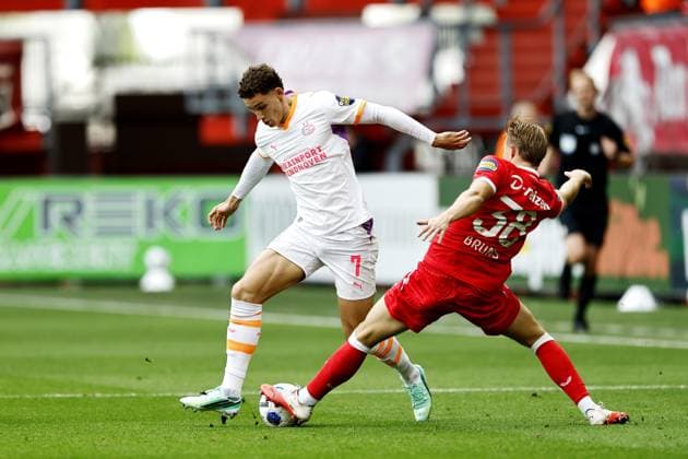 ENSCHEDE - (lr) Ruben van Bommel of PSV Eindhoven, Max Bruns of FC Twente during the Dutch Eredivisie match between FC Twente and PSV at Stadion De Grolsch Veste on 20 September 2026 in Enschede, the Netherlands. VINCENT JANNINK ANP Eredivisie 2026 27 xVIxANPxSportx xxANPxIVx 569393076 originalFilename: 569393076.jpg