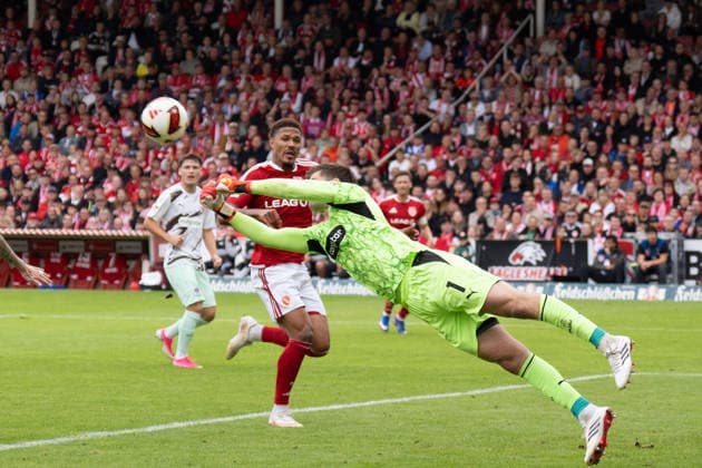 September 20, 2026: Energie Cottbus vs. FC St. Pauli, Matchday 6 of the 2. Bundesliga at the LEAG Energie Stadium; Ben Voll (FC St. Pauli) blocks a shot with his fist, 1 IMPORTANT NOTE: In accordance with DFL and DFB regulations, it is prohibited to use or allow the use of photographs taken in the stadium and or during the match in the form of sequential images and or video-like photo series. Copyright: xJamesxZabelx