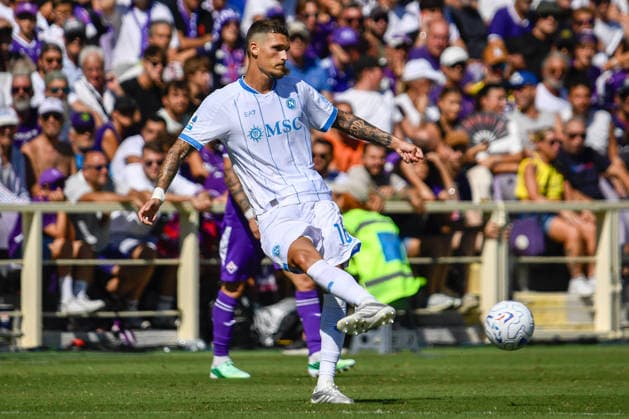 IPA88758192 - Rafael Marin Zamora (Naples) in action during the ACF Fiorentina vs. SSC Napoli Serie A soccer match in Florence, Italy, on September 20, 2026  Copyright: xFabioxFagiolini IPAxSportx xx IPA88758192