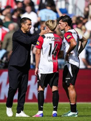 ROTTERDAM - (lr) Feyenoord coach Giovanni van Bronckhorst, Sem Steijn of Feyenoord, Javi Lopez of Feyenoord after the Dutch Eredivisie match between Feyenoord and FC Utrecht at Feyenoord stadium De Kuip on 20 September 2026 in Rotterdam, the Netherlands. TOBIAS KLEUVER ANP Eredivisie 2026 27 xVIxANPxSportx xxANPxIVx 569393355 originalFilename: 569393355.jpg