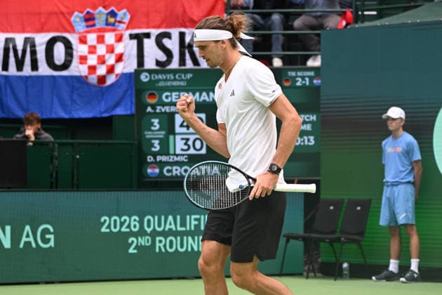 Alexander Zverev (GER) clenches his fist on September 20, 2026 ¢ Tennis ¢ Davis Cup Qualifiers, 2nd Round ¢ Germany vs. Croatia, Heristo Arena, Halle Westfalen, North Rhine-Westphalia, Germany Copyright: xpepphotox xHorstxMauelshagenx pep00321, pep_20260920_hm