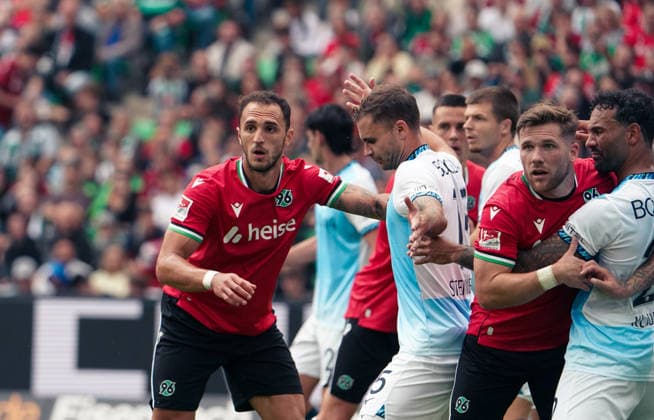 Germany Soccer 2. Bundesliga 2026–2027, Matchday 6: Hannover 96 vs. VfL Bochum, Heinz von Heiden Arena Stadium, Hannover, Corner Kick by Virgil Ghi?a (Virgil Ghita), Hannover 96, 5 Copyright: xAymanxAlahmedx