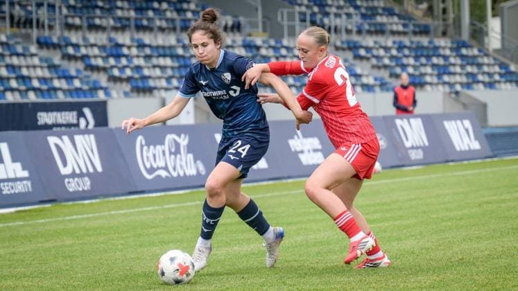 Bochum VfL Bochum vs. 1. FC Köln II ** FOR EDITORIAL USE ONLY ** EDITORIAL USE ONLY ** Alina Angerer, 24, during the match between VfL Bochum (blue) and 1. FC Köln II (red) on Sunday, September 20, 2026, at the Lohrheidestadion in Bochum-Wattenscheid, Germany, North Rhine-Westphalia, Bochum. Copyright UwexErnst Copyright: UwexErnst doc87on67l7smpvwf0m1f95 ,EDITORIAL USE ONLY Copyright: UwexErnst