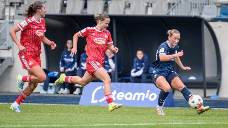 Bochum VfL Bochum vs. 1. FC Köln II ** FOR EDITORIAL USE ONLY ** EDITORIAL USE ONLY ** p In the match between VfL Bochum (blue) and 1. FC Köln II (red) on Sunday, September 20, 2026, at Lohrheidestadion in Bochum-Wattenscheid, Germany, North Rhine-Westphalia, Bochum. Copyright UwexErnst Copyright: UwexErnst doc87on67qtfrt1b8x7hofq ,EDITORIAL USE ONLY Copyright: UwexErnst