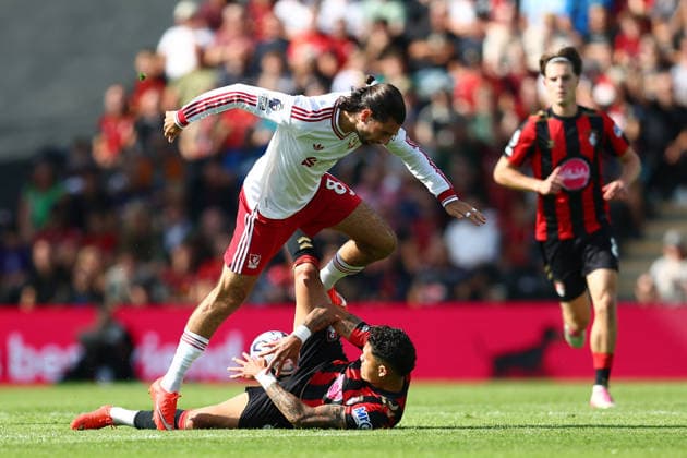 Bournemouth, England, 20th September 2026. Virgil van Dijk of Liverpool and Evanilson of AFC Bournemouth challenge for the ball during the AFC Bournemouth vs Liverpool Premier League match at the Vitality Stadium, Bournemouth. Picture credit should read: Paul Terry Sportimage EDITORIAL USE ONLY. No use with unauthorised audio, video, data, fixture lists, club league logos or live services. Online in-match use limited to 120 images, no video emulation. No use in betting, games or single club league player publications. SPI_013_PT_Bournemouth_Liverpool SPI-5013-0013
