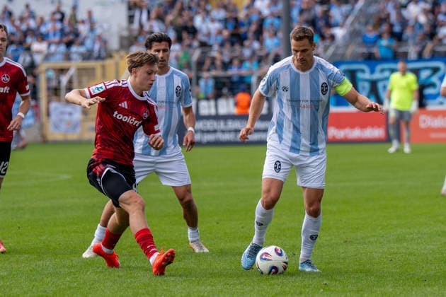 Men s Soccer, Bavarian Regional League, 2026–2027 Season, Matchday 10, September 20, 2026: TSV 1860 Munich vs. 1. FC Nuremberg II. Marko Soldic of 1. FC Nuremberg II (L) in a tackle with Dennis Dressel of TSV 1860 Munich, Gruenwalder Strasse Stadium, Bavaria, Germany