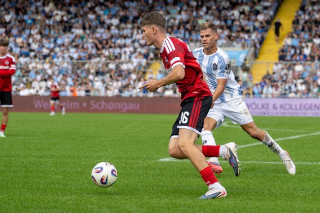 Kristian Mandic 36 1 FC Nuremberg II, Florian Niederlechner 7 TSV 1860 Munich, TSV 1860 Munich vs. FC Nuremberg II, Soccer, Bavarian Regional League, Matchday 10, September 20, 2026. DFB regulations prohibit any use of photographs as image sequences and or quasi-video. Munich, Bavaria, Germany Copyright: xkolbert-press UlrichxGamelx