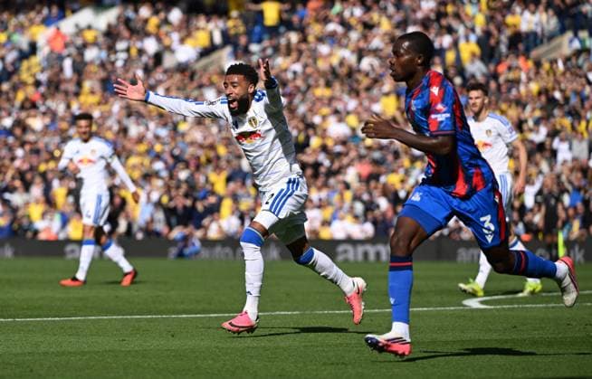 Jayden Bogle of Leeds United appeals for a penalty as his shot strikes Tyrick Mitchell of Crystal Palace in the penalty area Leeds United v Crystal Palace, Premier League, Football, Elland Road, Leeds, UK - 20 Sep 2026Leeds Elland Road United Kingdom EDITORIAL USE ONLY No use with unauthorised audio, video, data, fixture lists, club league logos or live services. Online in-match use limited to 120 images, no video emulation. No use in betting, games or single club league player publications. Copyright: xGreigxCowie Shutterstockx 17159996y