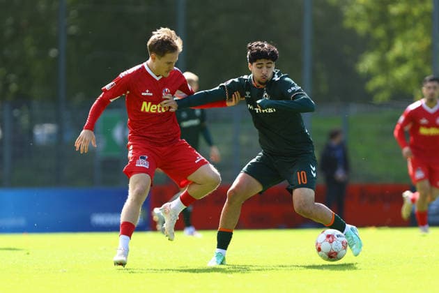 32 Luca Palzer, FC Eintracht Norderstedt, 10 Darwin Soylu SV Werder Bremen U23 Men s Soccer I Regionalliga Nord I 2026–2027 Season I Matchday 10 I FC Eintracht Norderstedt vs. SV Werder Bremen U23 I September 20, 2026 I Edmund Plambeck Stadium