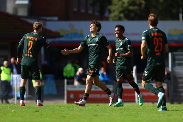 23 Arian Römers of SV Werder Bremen U23 celebrates his goal with his teammates—the score is 1–1. Soccer Men’s Regionalliga Nord 2026–2027 Season Matchday 10 FC Eintracht Norderstedt vs. SV Werder Bremen U23 20 09, 2026 Edmund Plambeck Stadium