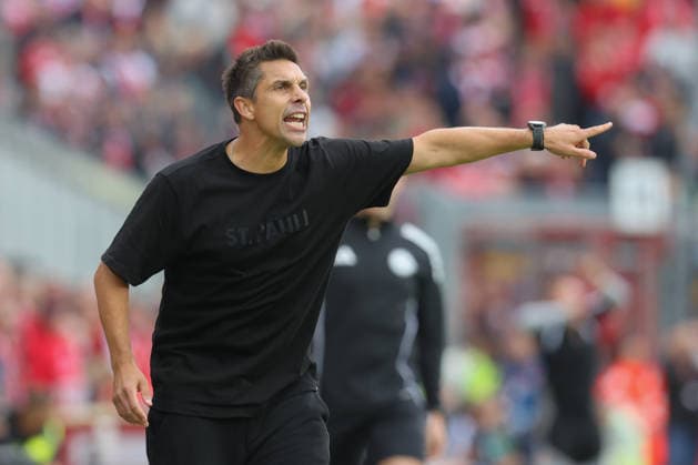 September 20, 2026, xtgx, Soccer 2. Bundesliga, FC Energie Cottbus vs. FC St. Pauli, from left: Marcel Rapp (St. Pauli), coach giving instructions, gesturing with his arms, gesticulate, gives instructions. DFL and DFB regulations prohibit any use of photographs as image sequences and or quasi-video. Cottbus