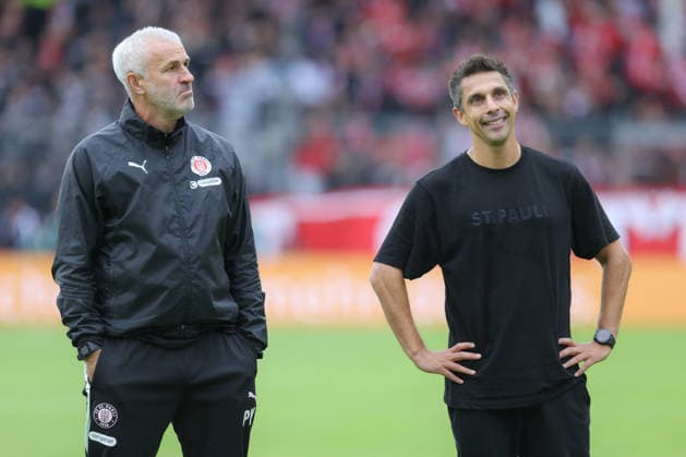 September 20, 2026, xtgx, Soccer 2. Bundesliga, FC Energie Cottbus vs. FC St. Pauli, from left: Assistant Coach Peter Nemeth, Marcel Rapp (St. Pauli), Head Coach. DFL and DFB regulations prohibit any use of photographs as image sequences and or quasi-video. Cottbus