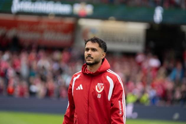 September 20, 2026: Energie Cottbus vs. FC St. Pauli, Matchday 6 of the 2. Bundesliga at the LEAG Energie Stadium Leonardo Bittencourt, Energie Cottbus, 32 after the final whistle IMPORTANT NOTICE In accordance with the regulations of the DFL and the DFB, it is prohibited to use or allow the use of photographs taken in the stadium and or during the match in the form of sequential images and or video-like photo series Copyright: xJamesxZabelx