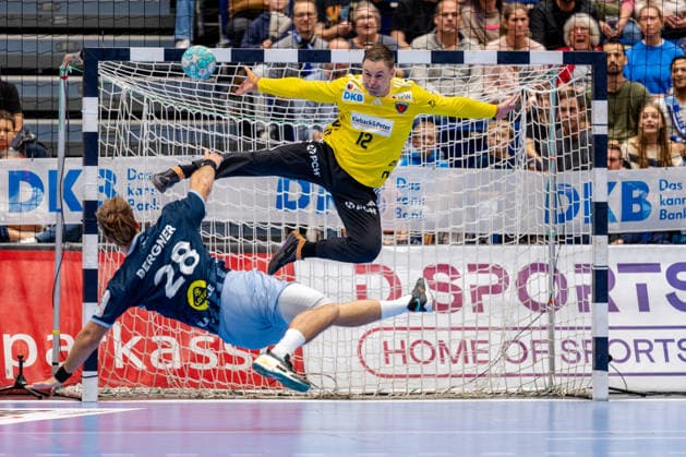 Düsseldorf, September 20, 2026, Handball, Men s, Opel Bundesliga, Matchday 5, 2026–2027 Bergische HC vs. Füchse Berlin, Andreas Palicka (Füchse Berlin) made 12 saves against Tom Bergner (Bergischer HC), 28