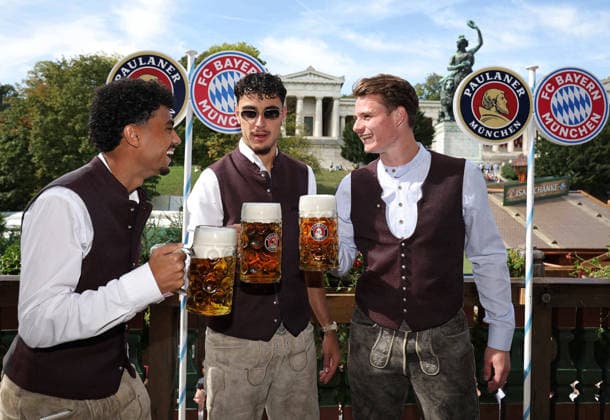 from left: Nathaniel BROWN M, Aleksandar PAVLOVIC M, goalkeeper Jonas URBIG M, FC Bayern Munich soccer players, traditional Oktoberfest visit to the Kaefer Schaenke on September 20, 2026, in Munich, Germany Â