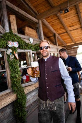 Assistant Coach Aaron DANKS M, FC Bayern Munich soccer team, traditional Oktoberfest visit to the Kaefer Schaenke on September 20, 2026, in Munich, Germany Â