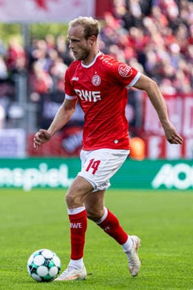 3rd Division, Matchday 7: Rot-Weiss Essen vs. Hansa Rostock, September 20, 2026; Lucas Brumme (Rot-Weiss Essen), 14; 3rd Division, Matchday 7: Rot-Weiss Essen vs. Hansa Rostock, Stadion an der Hafenstraße, Essen, September 20, 2026 DFL regulations prohibit any use of photographs as image sequences and or quasi-video Copyright: xBEAUTIFULxSPORTS Buriakovx