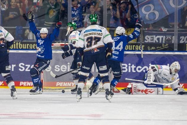 Matthias Plachta (22, Mannheim, nicht im Bild) erzielt den Ausgleichstreffer zum 2:2