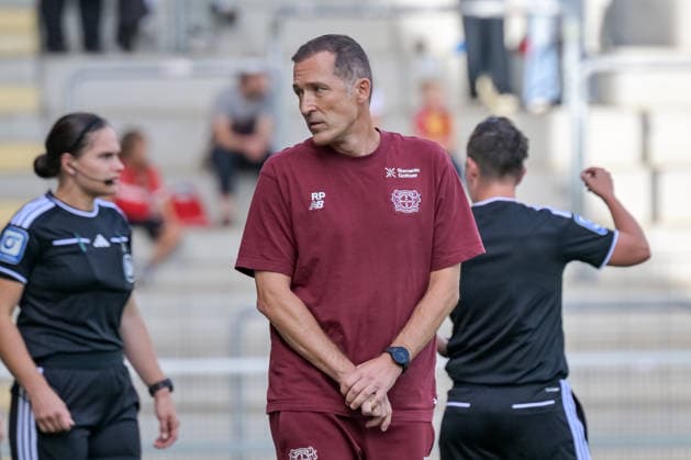Roberto Paetzold, Bayer 04 Leverkusen Women s Team, Coach Showing Emotion (GER), SC Freiburg vs. Bayer 04 Leverkusen, Women s Soccer, Bundesliga, Matchday 5, 2026–2027 Season, September 20, 2026 DFB regulations prohibit any use of photographs as image sequences and or quasi-video GER, SC Freiburg vs. Bayer 04 Leverkusen, Women’s Soccer, Bundesliga, Matchday 5, 2026–2027 Season, September 20, 2026, Freiburg Copyright: xEibner-Pressefotox EP_THS