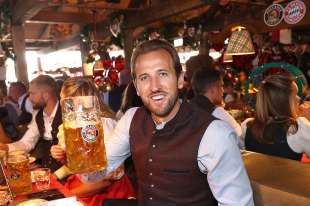 9 Harry Kane, Soccer: FC Bayern Munich s traditional visit to the Munich Oktoberfest, Wiesn, Volksfest, Prost September 20, 2026 PHOTO: FC Bayern via Mladen Lackovic