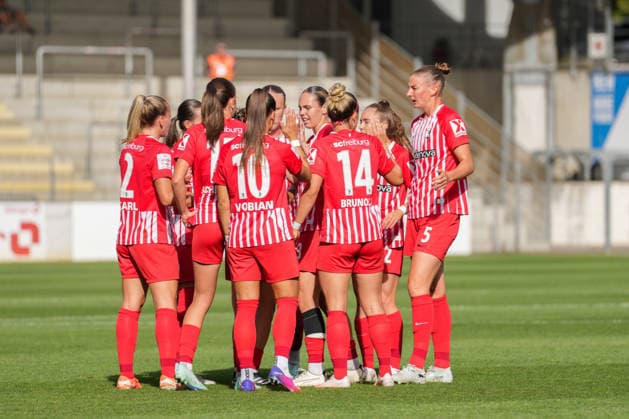 Google Pixel Women s Bundesliga: SC Freiburg vs. Bayer 04 Leverkusen, September 20, 2026—Celebration of the 1-0 goal, scored via an own goal. Google Pixel Women s Bundesliga: SC Freiburg vs. Bayer 04 Leverkusen, Dreisamstadion, September 20, 2026 DFB and DFL regulations prohibit any use of photographs as image sequences and or quasi-video u009D Copyright: xBEAUTIFULxSPORTS Boscox