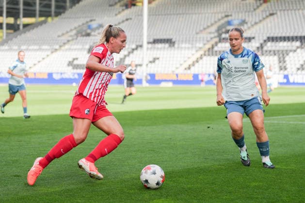 Google Pixel Women s Bundesliga: SC Freiburg vs. Bayer 04 Leverkusen, September 20, 2026. A duel between Lisa Karl (SC Freiburg, No. 2) and Paulina Platner (Bayer 04 Leverkusen), 6 Google Pixel Women’s Bundesliga SC Freiburg vs. Bayer 04 Leverkusen, Dreisamstadion, September 20, 2026. DFB and DFL regulations prohibit any use of photographs as image sequences and or quasi-video. Copyright: xBEAUTIFULxSPORTS Boscox