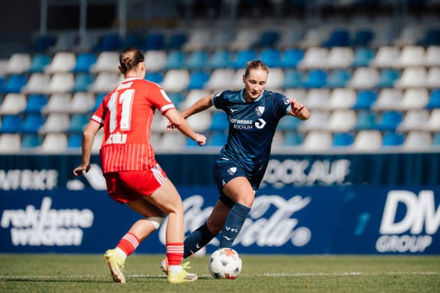 20.09.26, Women, Football, 2.Bundesliga, Season 2026 2027, VFL Bochum 1848 - 1.FC Köln II, Matchday 7 Nina Lange ( 23 - VfL Bochum 1848) in a duel with Leonie Zilger ( 11 - 1. FC Köln II) BOCHUM Lohrheidestadion, Bochum-Wattenscheid NRW Deutschland