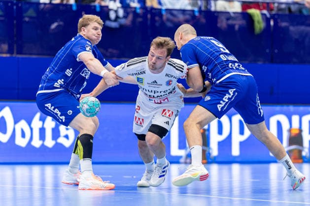 L R Lukas Hutecek TBV Lemgo Lippe, 02, Frieder Bandlow HC Erlangen, 02, Christian O Sullivan TBV Lemgo Lippe, 09 GER, TBV Lemgo Lippe vs. HC Erlangen, Handball, 1st Bundesliga, Matchday 5, 2026–2027 season, September 20, 2026 GER, TBV Lemgo Lippe vs. HC Erlangen, Handball, 1st Bundesliga, Matchday 5, 2026–2027 season, September 20, 2026 Lemgo Copyright: xEibner-Pressefoto JanxRollingerx EP_JSK