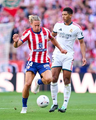 ESP: Atletico de Madrid - Real Madrid. La Liga EA Sports. Matchday 7. Marcos Llorente of Atletico de Madrid and Jude Bellingham of Real Madrid CF during the La Liga EA Sports match between Atletico de Madrid and Real Madrid CF played at Riyadh Metropolitano Stadium on September 20, 2026 in Madrid, Spain. kpng Copyright: xCesarxCebollax xPRESSINPHOTOx PS_2627_ATM_RMA_025