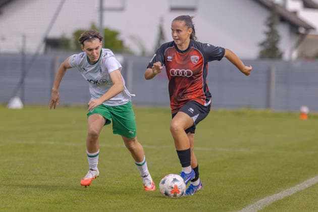 Ingolstadt, Germany, September 20, 2026, 2nd Bundesliga Women 2026–2027, Match 7: FC Ingolstadt 04 vs. Borussia Mönchengladbach. Pictured from left: Pauline Deutsch (BMG) and Mara Winter (FCI) in a tackle. DFL and DFB regulations prohibit any use of photographs as image sequences and or quasi- video. ESV Stadion Bayern Copyright: xFotostandx xSchäferx