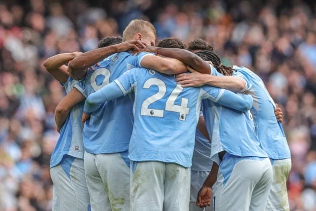 Premier League: Manchester City v Sunderland Erling Haaland of Manchester City celebrates his goal to make it 5-3 with teammates during the Premier League match Manchester City vs Sunderland at Etihad Stadium, Manchester, United Kingdom on 20 September 2026 (Photo by Mark Cosgrove News Images) Manchester Etihad Stadium Greater Manchester United, ManU Kingdom Copyright: xMarkxCosgrove NewsxImagesx