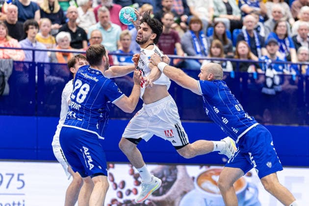 L R Hendrik Wagner TBV Lemgo Lippe, 28, Eloy Morante Maldonado HC Erlangen, 22, Christian O Sullivan TBV Lemgo Lippe, 09 GER, TBV Lemgo Lippe vs. HC Erlangen, Handball, 1st Bundesliga, Matchday 5, 2026–2027 season, September 20, 2026, GER, TBV Lemgo Lippe vs. HC Erlangen, Handball, Bundesliga 1, Matchday 5, 2026–2027 season, September 20, 2026, Lemgo Copyright: xEibner-Pressefoto JanxRollingerx EP_JSK