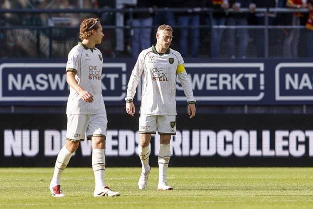 NIJMEGEN , 20-09-2026 , Stadium De Goffert , season 2026 2027 , Dutch Eredivisie football . match between NEC Nijmegen and Go Ahead Eagles, Picture shows disappointment GA Eagles player Evert Linthorst GA Eagles player Joris Kramer after 1-0 NEC - Go Ahead Eagles  x207323543x Copyright: