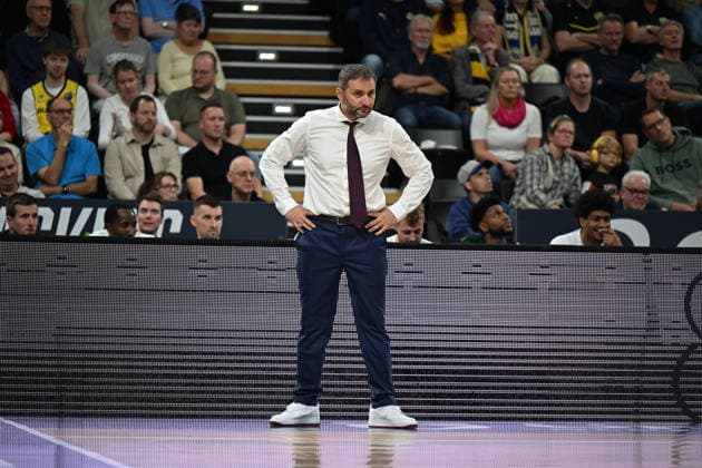September 20, 2026, GER, Basketball, Bundesliga 1 Matchday, 2026–2027 Season, Oldenburg, EWE Arena, EWE Baskets Oldenburg vs. Syntainics MBC; Vladimir JOVANOVIC, Syntainics MBC head coach, was not satisfied with the game; Oldenburg, EWE Arena, Lower Saxony, Germany Copyright: xnordphotoxGmbHx xRojahnx