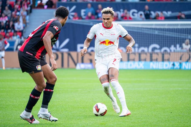 Germany 1 Bundesliga 2026–2027, Matchday 4, Bayer 04 Leverkusen vs. RB Leipzig, Saturday, September 20, 2026, BayArena Stadium, Leverkusen, North Rhine-Westphalia, Antonio Nusa (RB Leipzig), 7: Tackle, game action, duel, tackle, tackling, dynamic, action, action against Jarell Quansah, Bayer 04 Leverkusen, 4, Leverkusen, BayArena Stadium, Leverkusen, Germany Copyright: xOrhanxHabashx