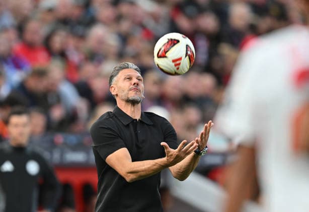 Coach Martin Demichelis of RB Leipzig catches the ball, Soccer 1 Bundesliga, Matchday 4, Bayer 04 Leverkusen vs. RB Leipzig, on September 20, 2026, in Leverkusen, Germany. DFL regulations prohibit any use of photographs as image sequences and or quasi-video. Ã‚Â