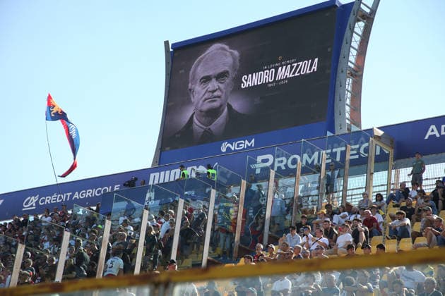 Silent minute for Sandro Mazzola during the Serie A soccer match between Parma and Genoa at the Ennio Tardini Stadium in Parma, north west Italy - September 20, 2026. - Soccer  Copyright: xGiannixSantandrea LaPressex